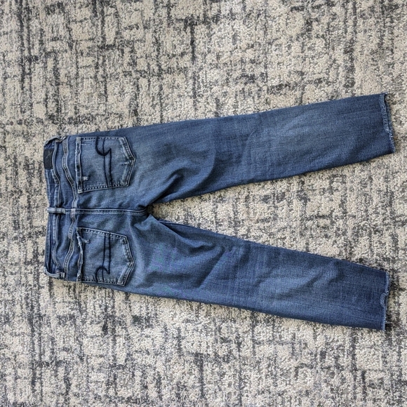 Distressed American Eagle Crop Jeggings size 8 - Picture 2 of 4